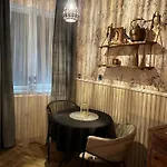 Antique In Apartamento Cracovia